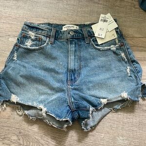 Abercrombie and Fitch high rise mom shorts